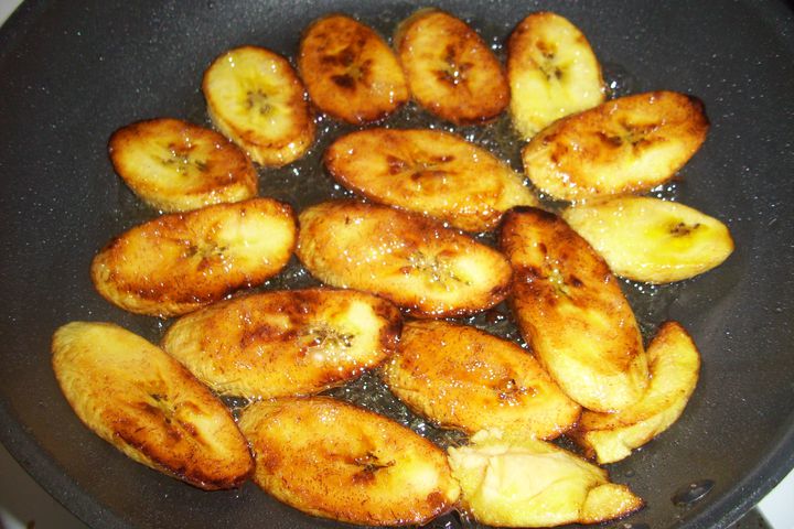 Dodo Suya: Spicy Fried Plantain with Yaji